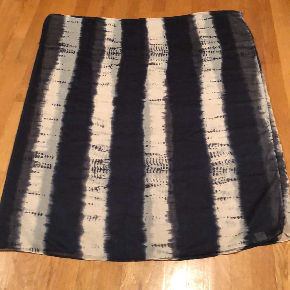 Bass Scarf